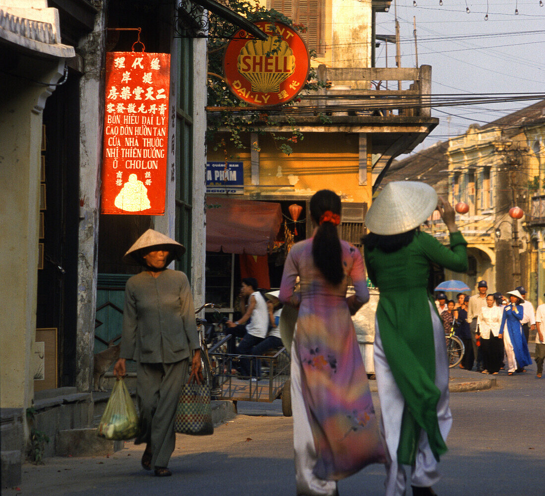 Straße in Hoi An, Hoi An, Vietnam, Indochina, Asien