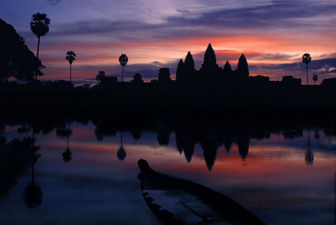 Sunset at Angkor Wat, Angkor Wat, Siem Raep Cambodia, Asia