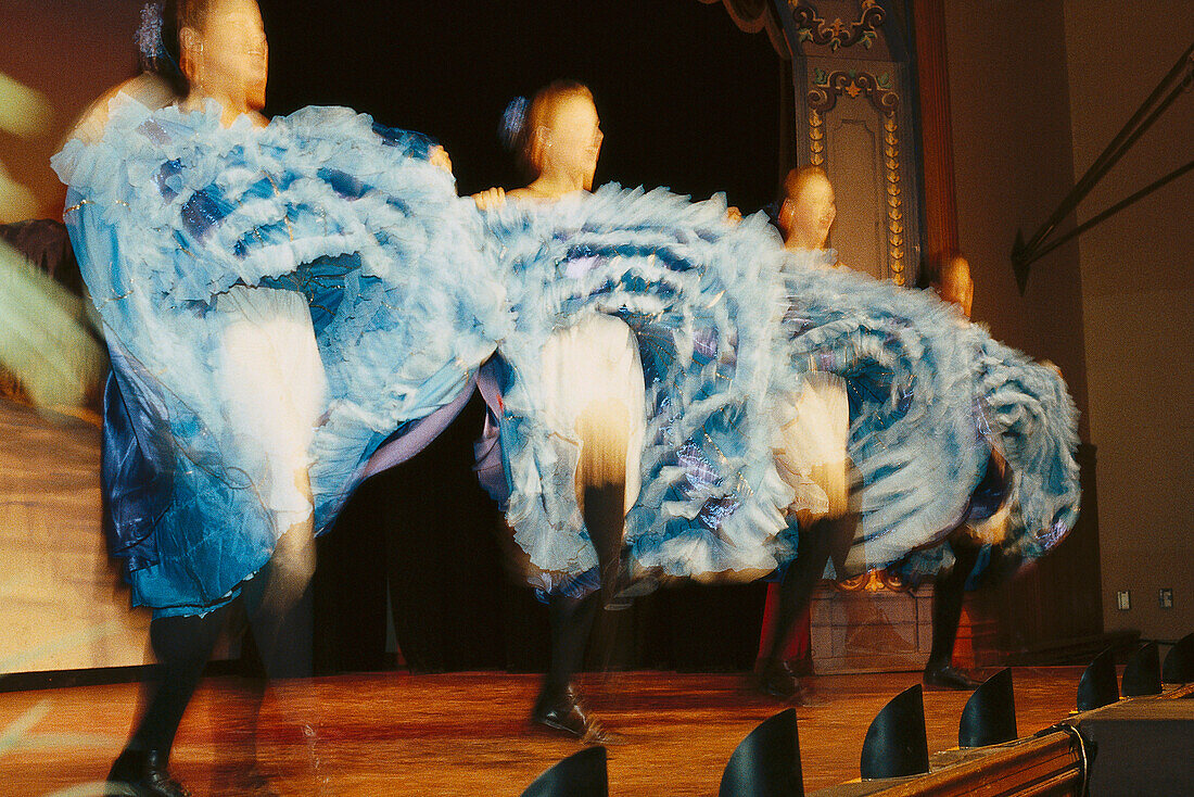 Cancan  in Diamond Tooth Gertie´s, Gambling Hall, Dawson City, Yukon, Kanada, Nordamerika, Amerika