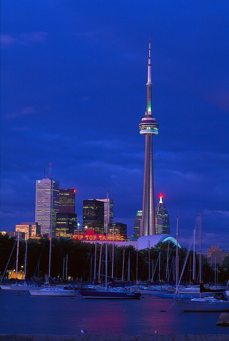 Downtown and CN Tower, Toronto Ontario, Canada