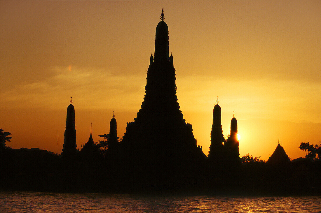 Wat Arun at sunset, Bangkok, Thailand Asia