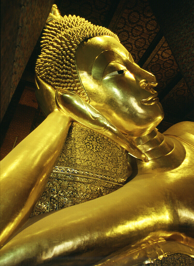 Reclining Buddha in Wat Po, Bangkok, Thailand Asia