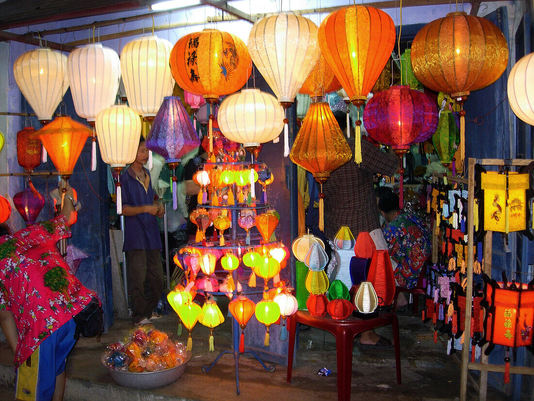 Souvenir lamps in Hoi An, Hoi An, Vietnam Indochina, Asia