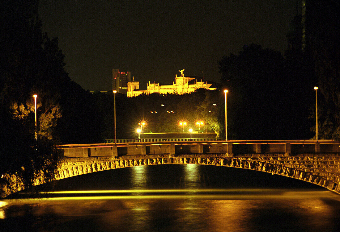 Bayerischer landtag, isar, muenchen, bayern, deutschland