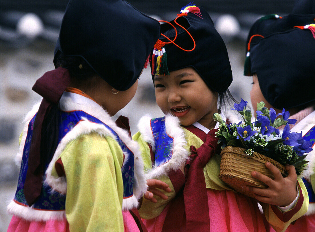 Girls in traditional Korean costume, Seoul, South Korea Asia