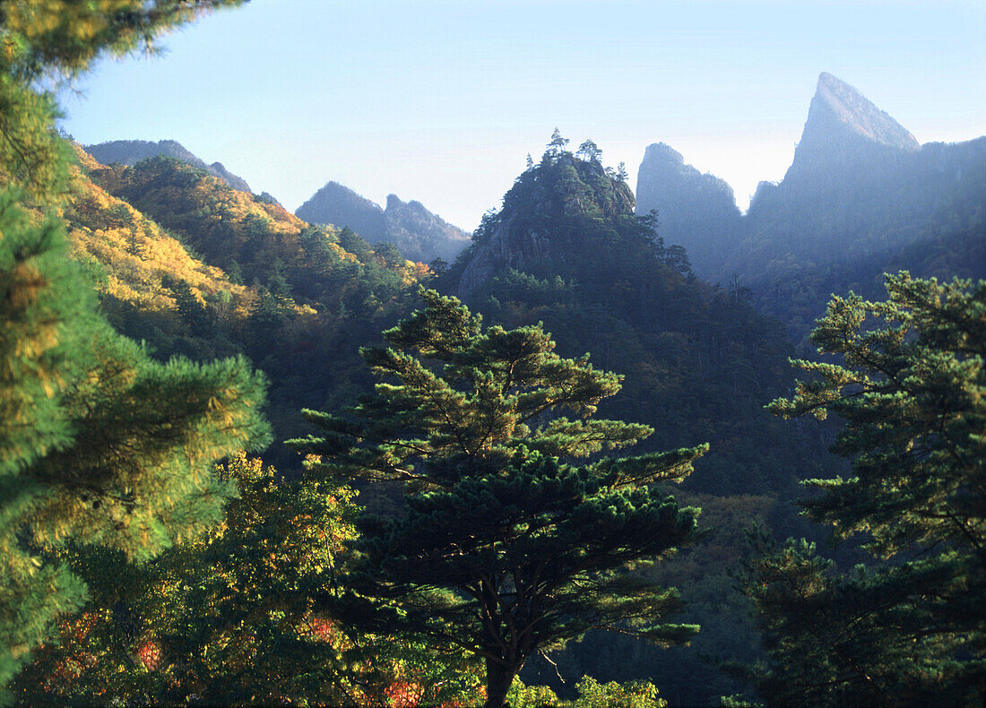 Soraksan Berge in Herbst, Soraksan, Südkorea, Asien