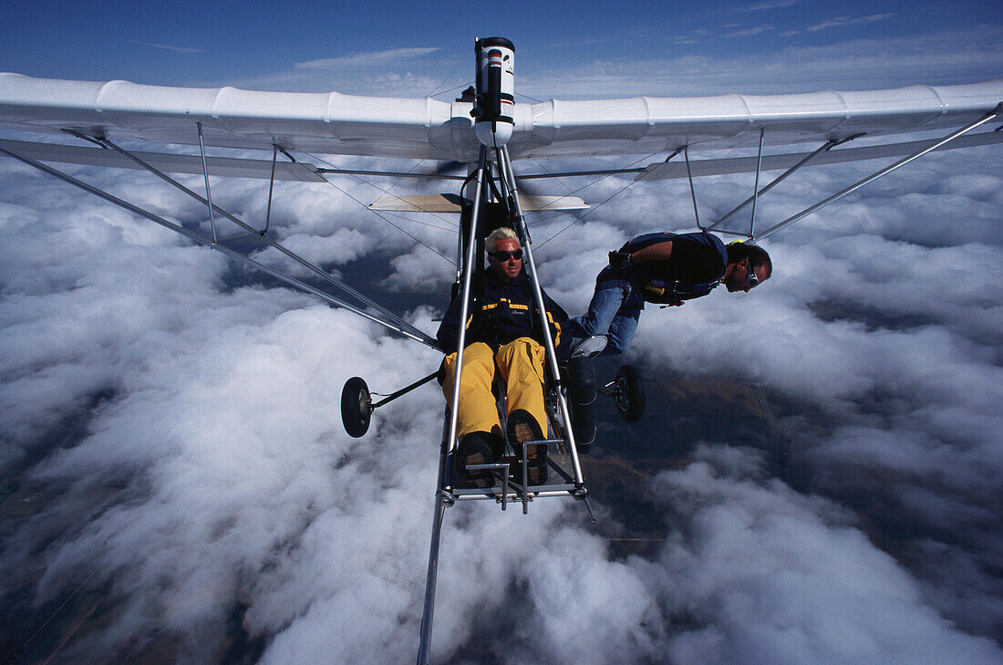 Ultralight und Fallschirmspringer