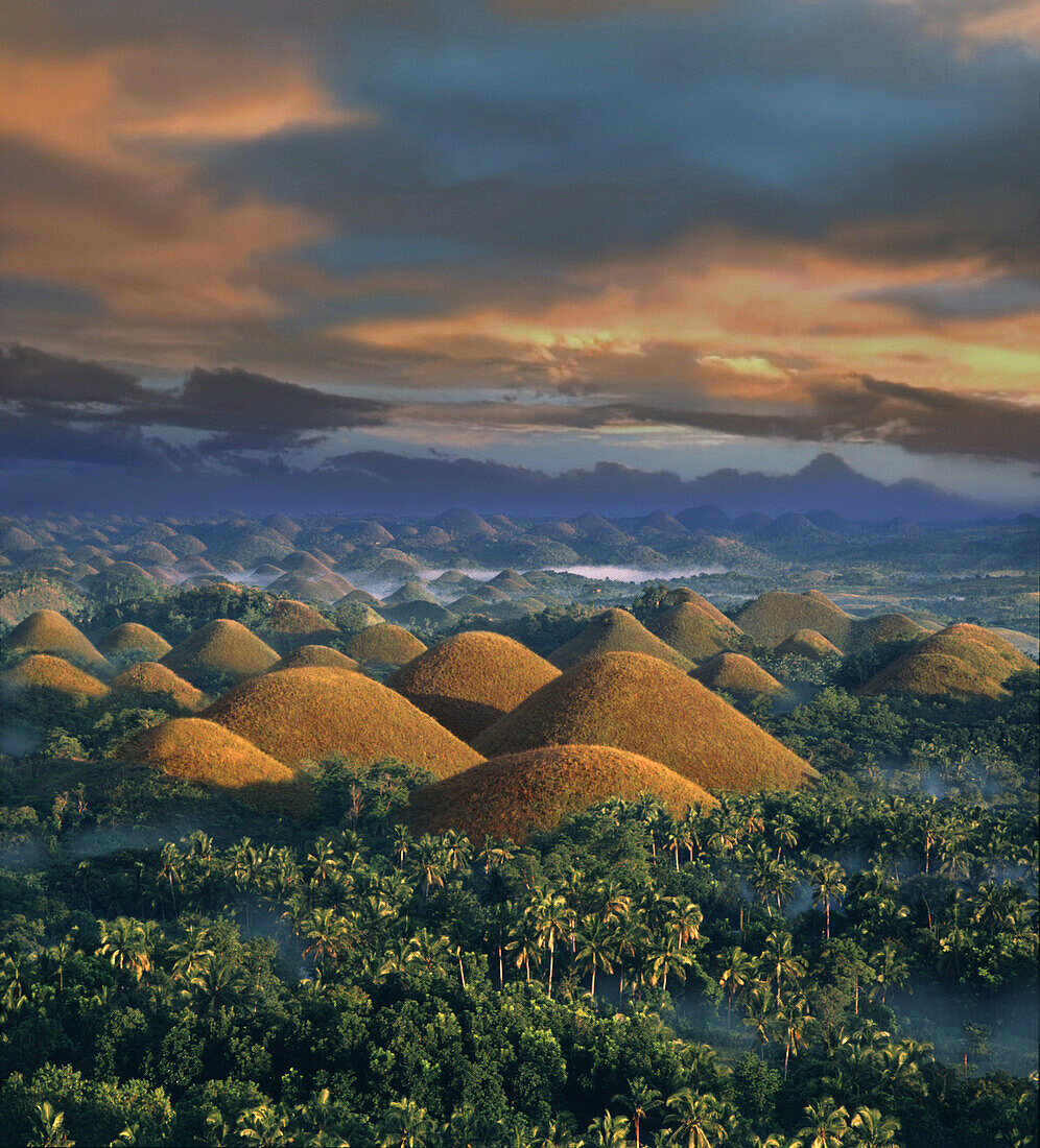 Sunrise, Chocolate Hills, Natural wonder, Bohol Island Philippines