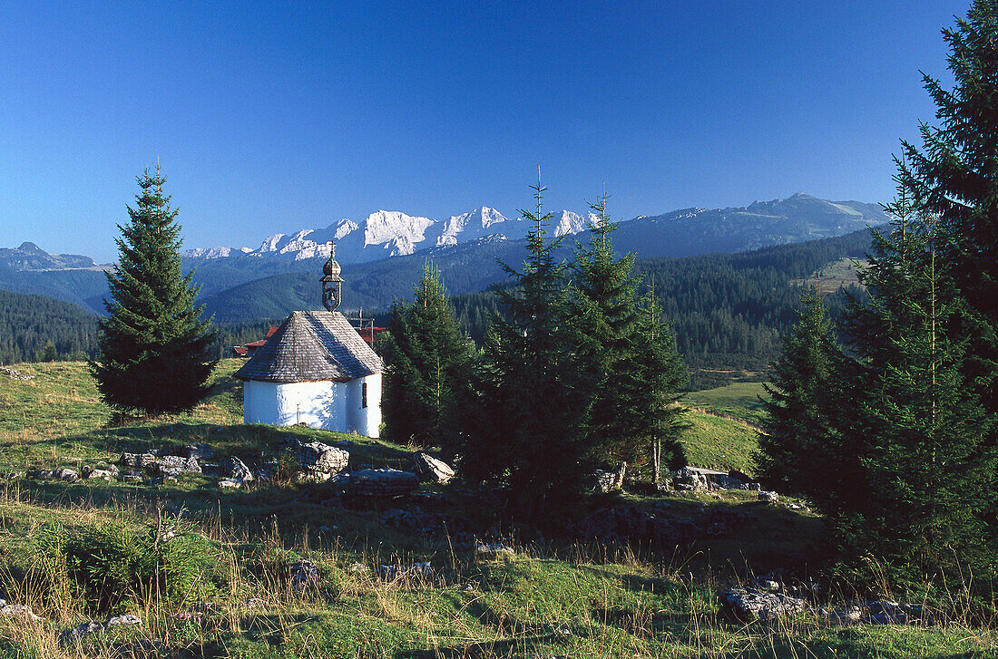 Lonely chapel in mountain landscape, Winkelmoosalp, Bavaria, Germany