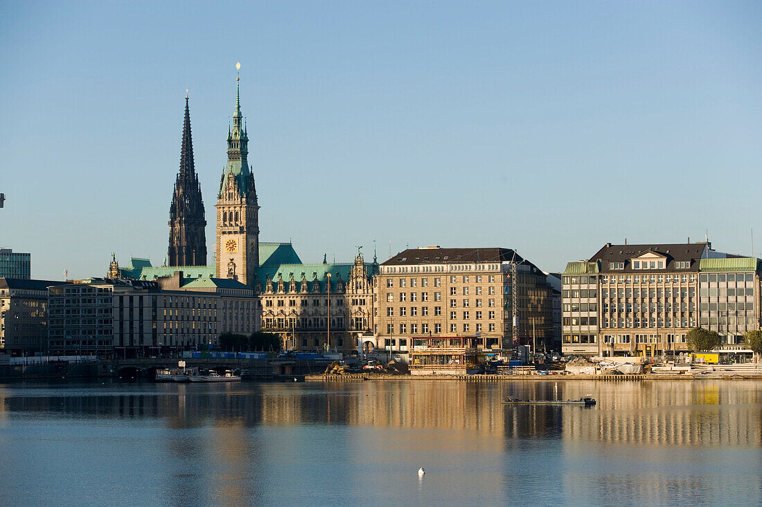 View over the Alster to the guildhall, View over the Inner Alster to the Jungerfernstieg with guildhall, Hamburg, Germany