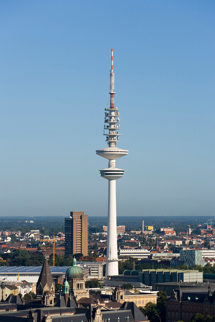 The television tower Heinrich-Hertz towering over the town, Hamburg, Germany