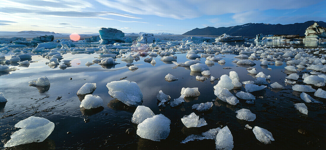 Glacier lake Joekulsarlon, Iceland