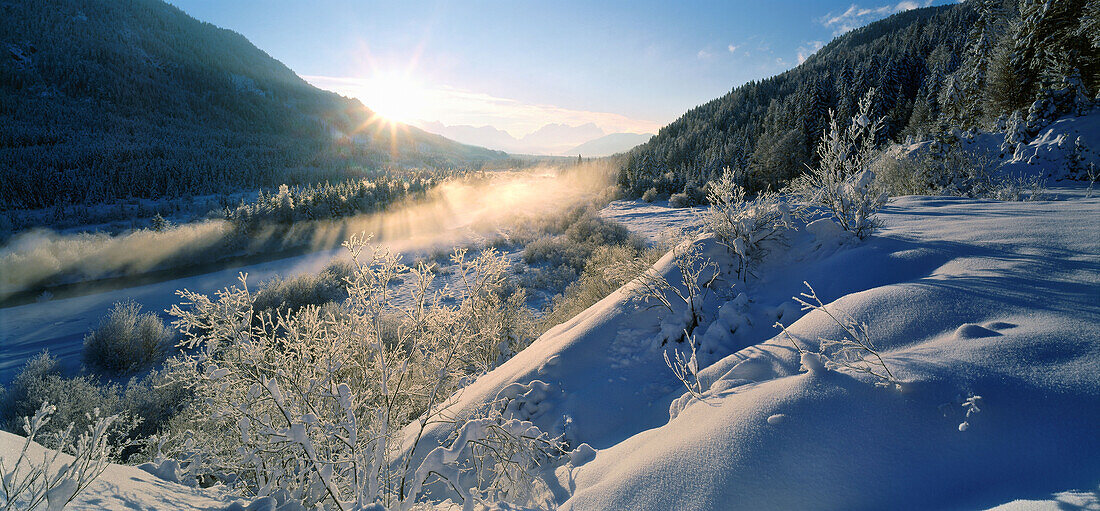 Isar River, Vorderriss, Landkreis Garmisch-Partenkirchen, Upper Bavaria, Germany