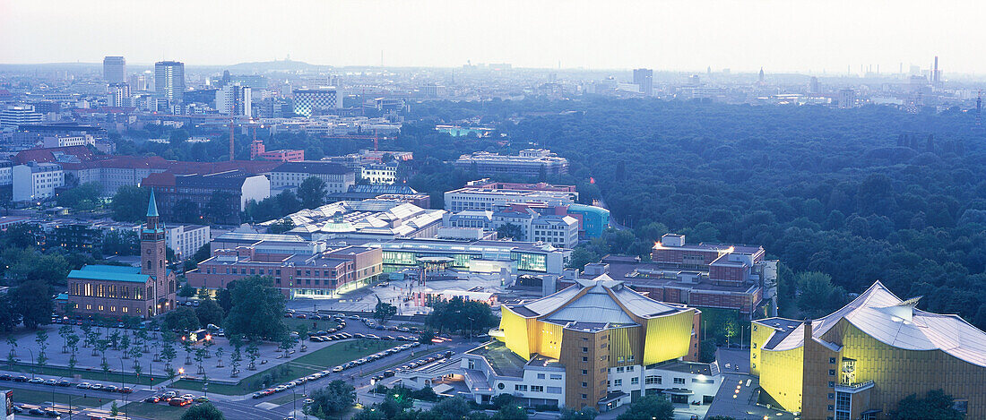 Blick vom Potsdamer Platz auf Matthäuskirche, Kulturforum, Philharmonie, Berlin, Deutschland