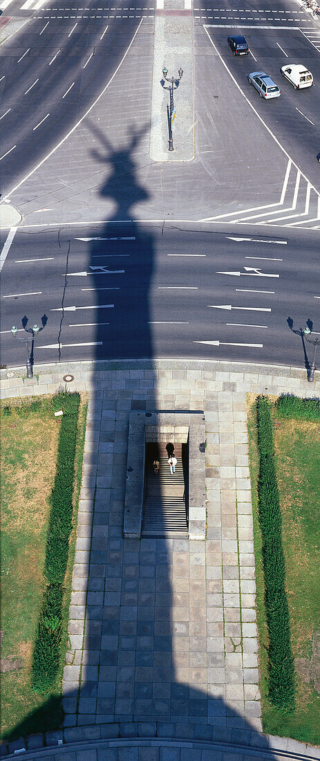 Schatten der Siegessäule, Berlin, Deutschland