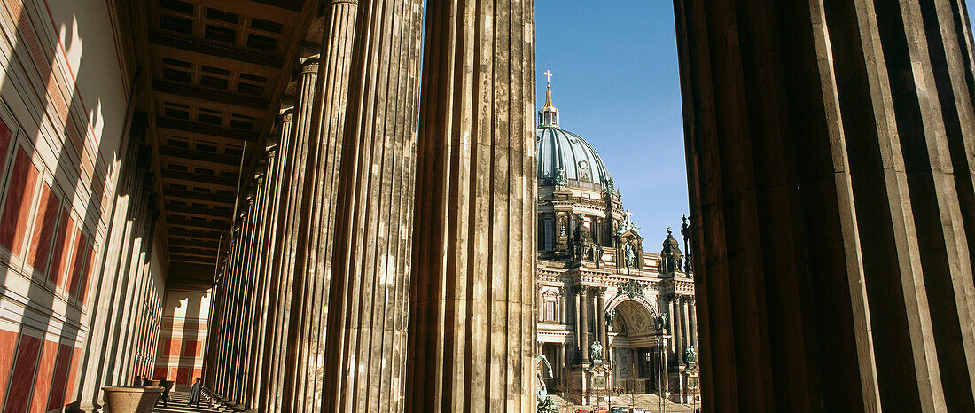 Blick vom alten Museum auf Berliner Dom, Berlin, Deutschland