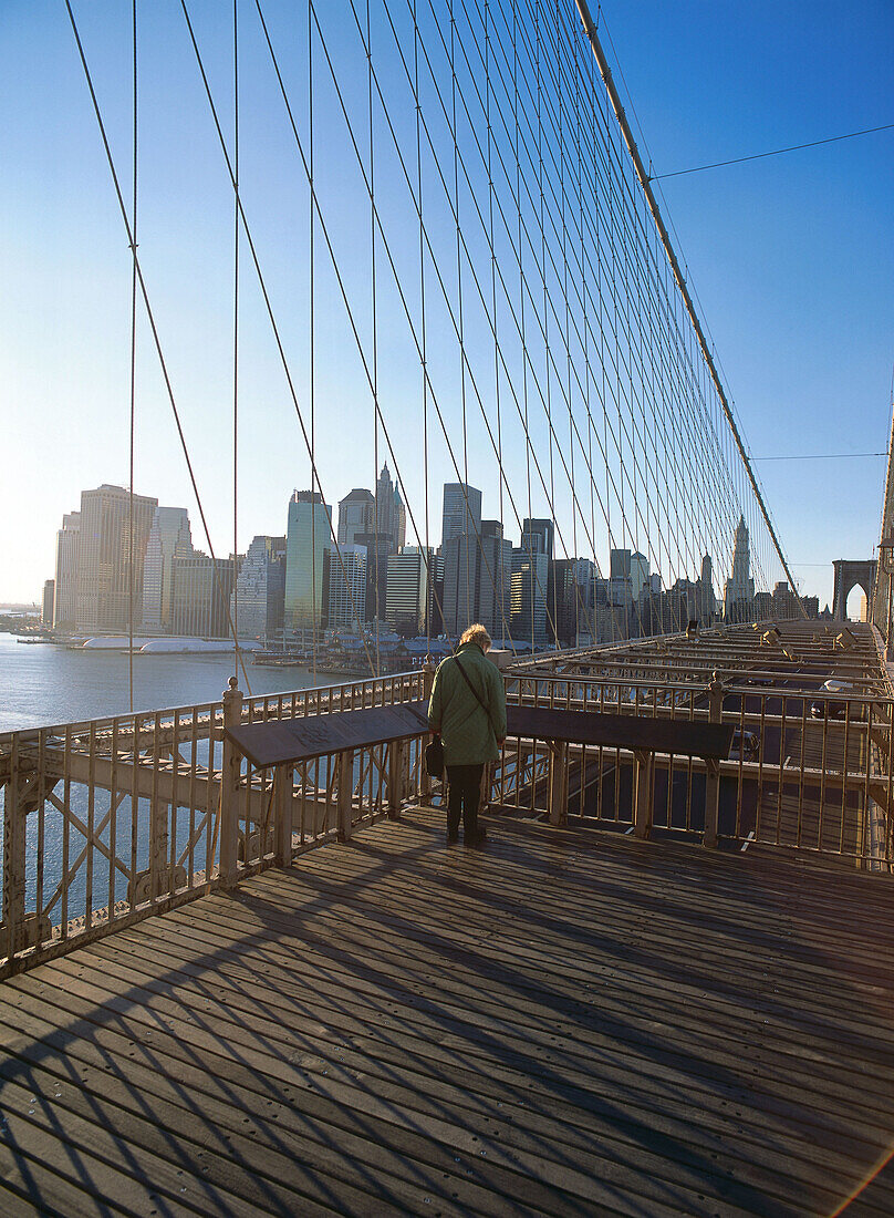 Brooklyn Bridge and skyline of downtown Manhattan, New York, USA