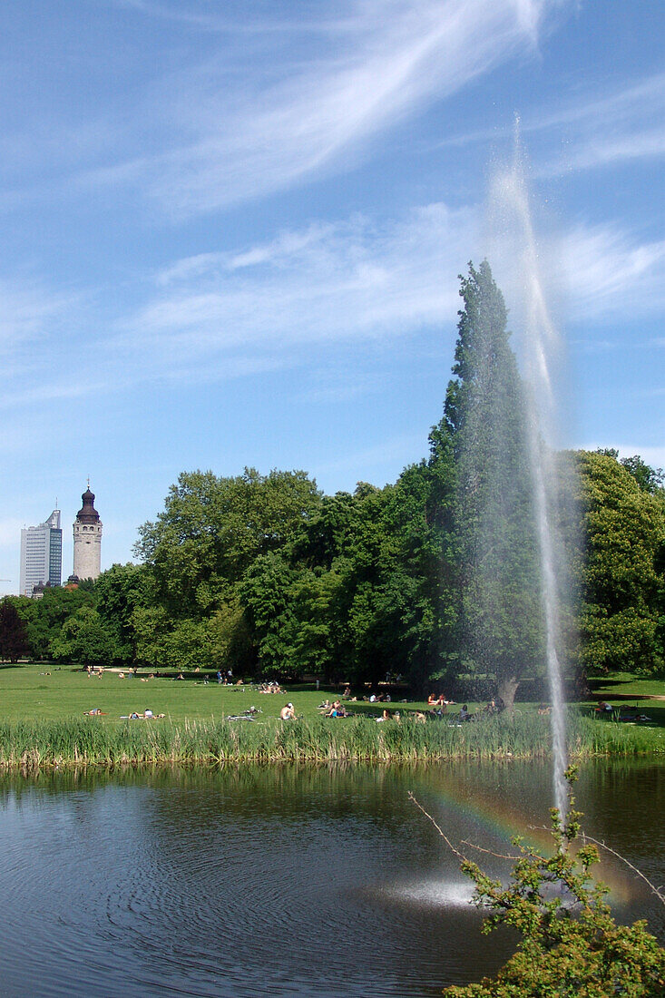 Lake and fountain, Clara Zetkin Park, Leipzig, Saxony, Germany, Europe