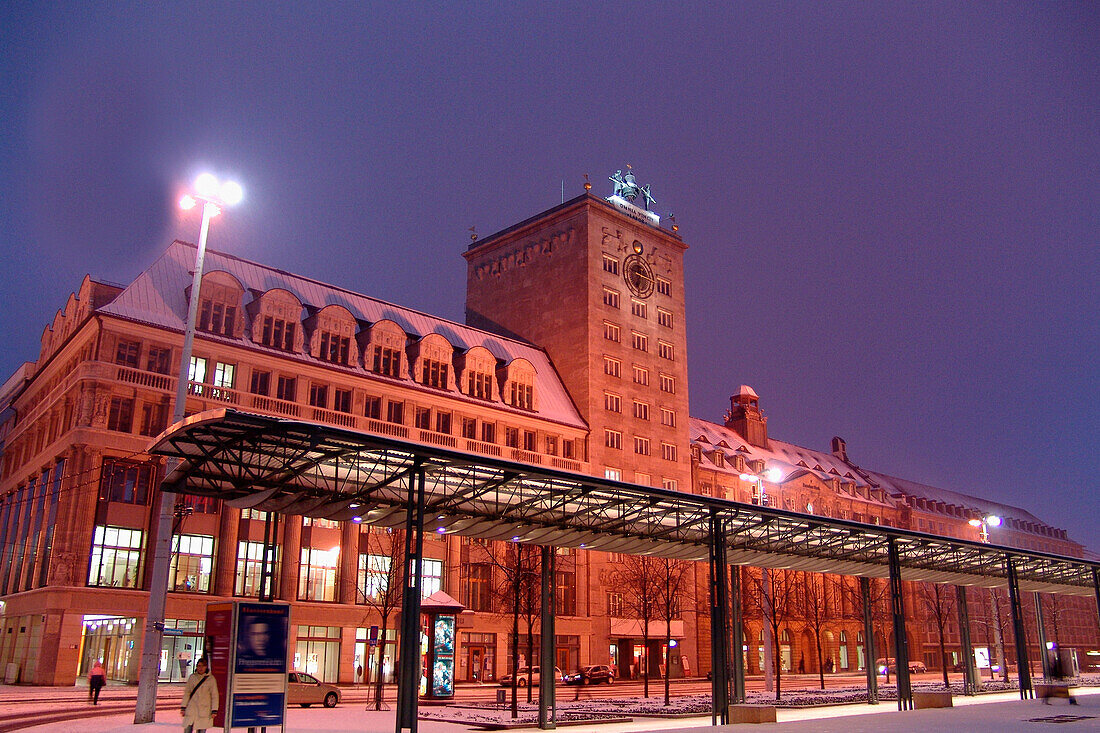 Leipzig, sachsen, deutschland, am augustusplatz im winter