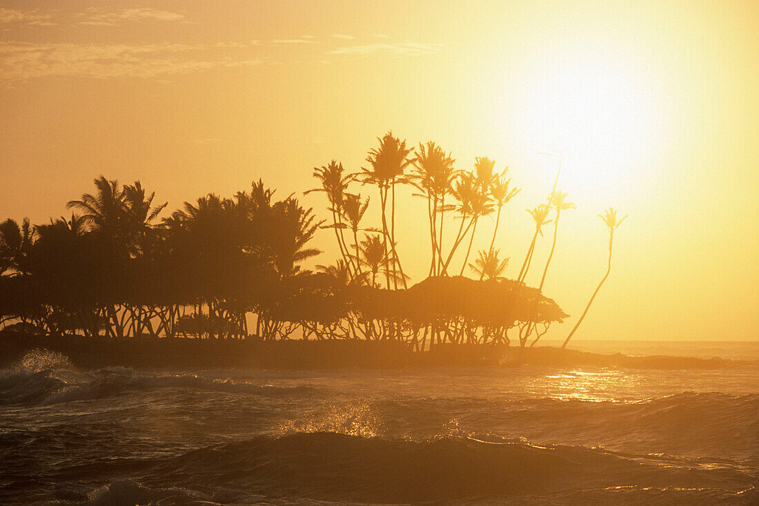 Waves at Sunset, The Fairmont Orchid Hotel, Kohala Coast, Big Island Hawaii, Hawaii, USA