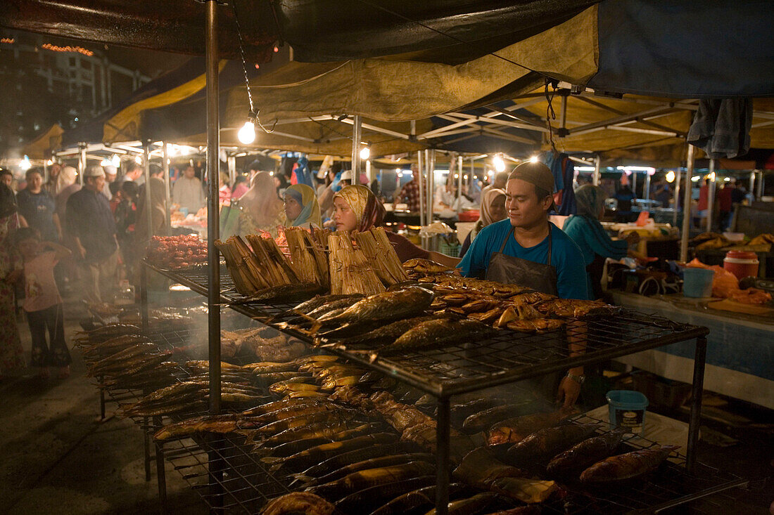Grilled Fish at Night Market, Pasar Malam Night Market, Bandar Seri Begawan, Brunei Darussalam, Asia