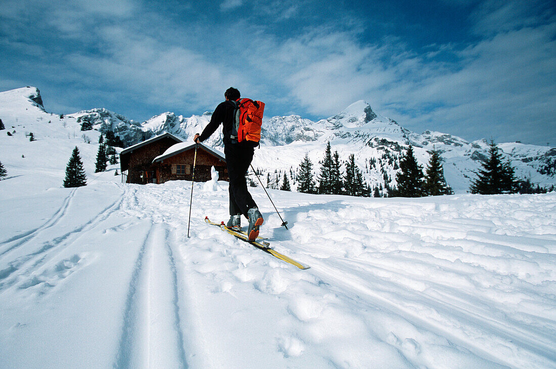 Skiing tour, before Stuiben hut, rear view, Alpspitze, Garmisch Partenkirchen, Germany