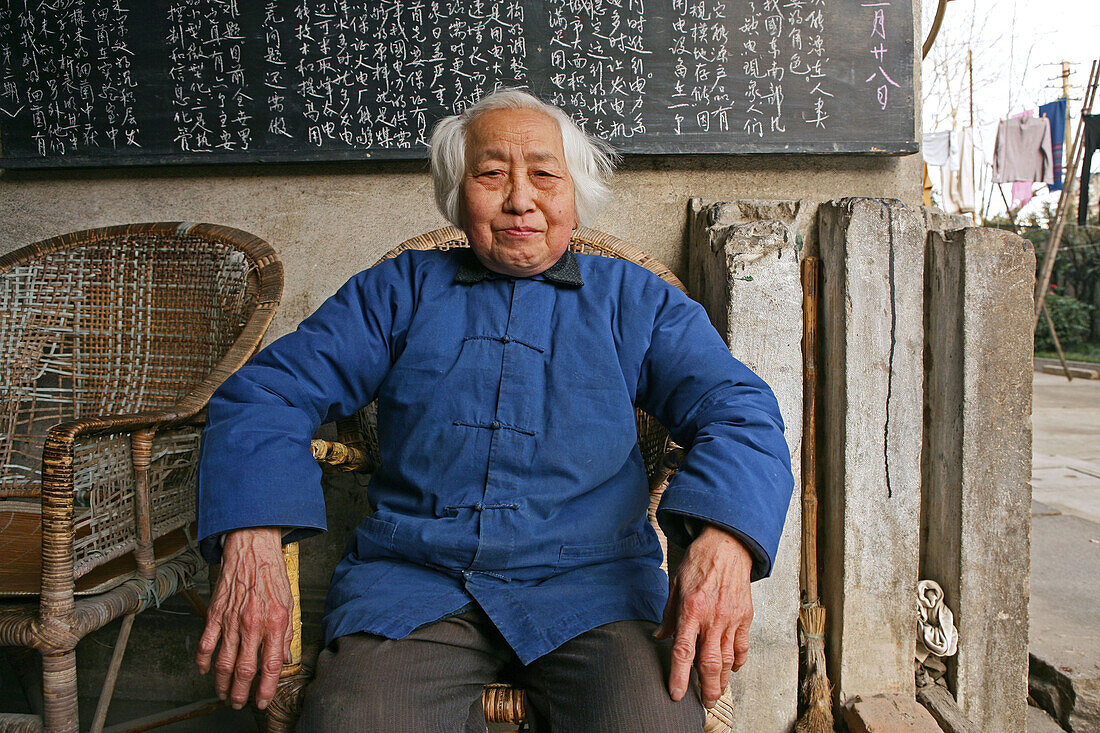 old lady in blue jacket, French Quarter, Shanghai