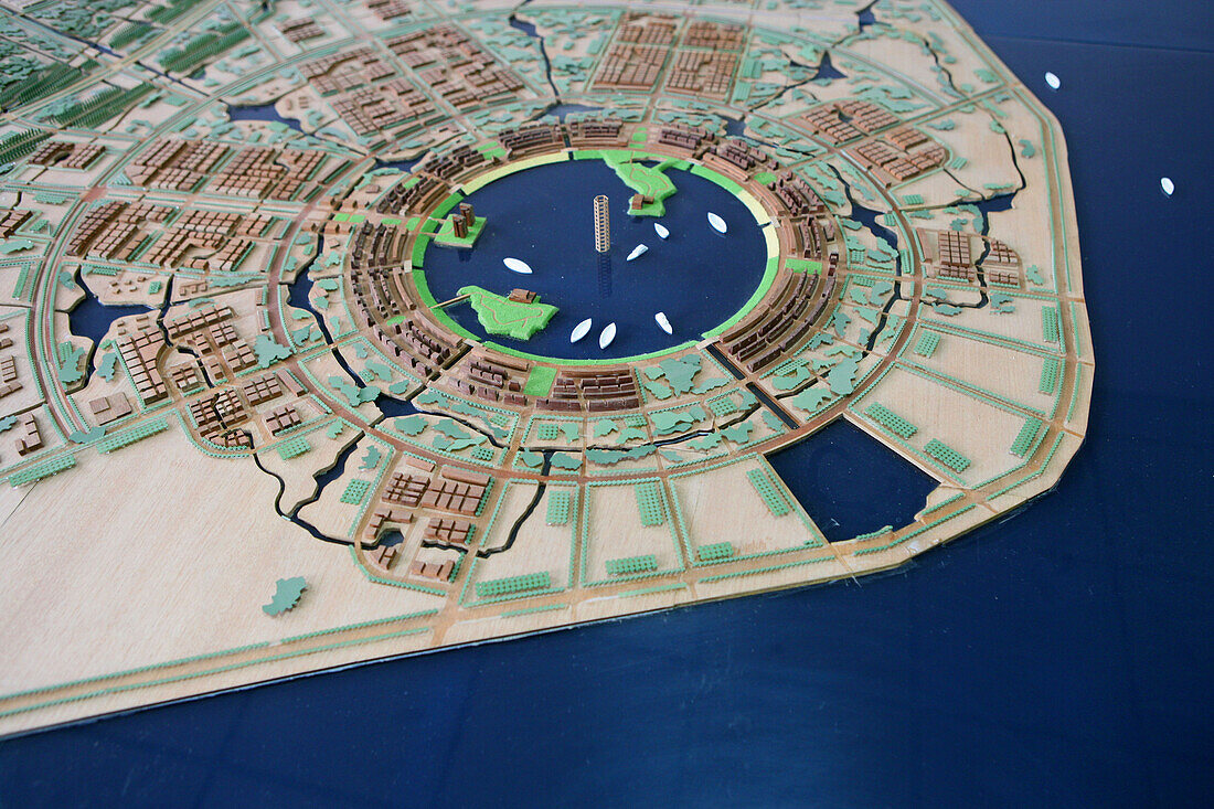 Luchao Harbour city,Modell der Satellitenstadt Luchao, "Luchao Harbour City", eine neue Stadt bei Schanghai. 300.000 Menschen werden dort leben, Hamburger Architekt Meinhard von Gerkan, Luchao See mit 2,5 km Durchmesser, Luchao Lake, architects Gerkan, Ma