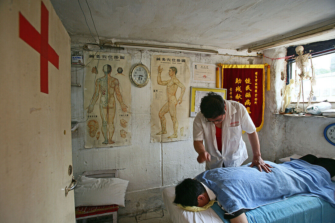 massage in backyard room, old town, Lao Xi Men, Shanghai