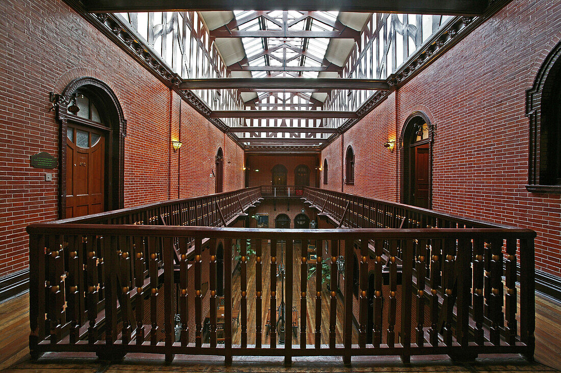 Pujiang Hotel, Astor House,Courtyard, traditional hotel, tudor style, Flair, Victorian interior