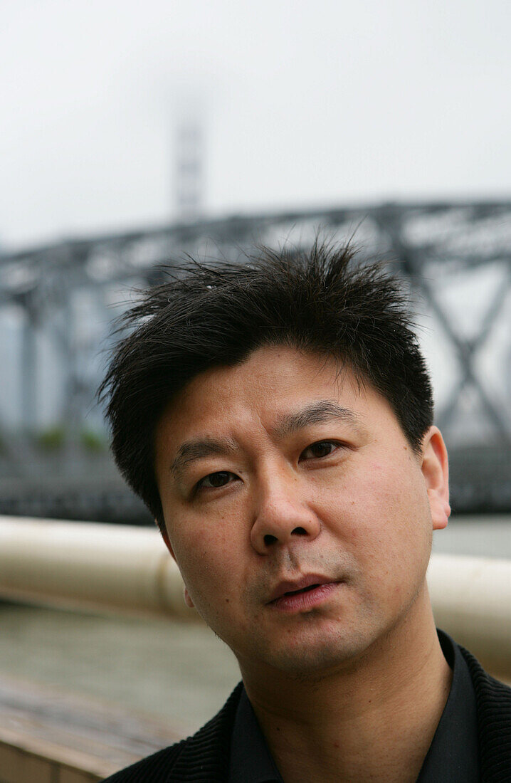 Andrew Cheng, film director,film director, social critic movie, photographed in Hangkou, Filmregisseur, movies, Shanghai Panic, Mian Mian, Welcome to Destination Shanghai, A loft in Shanghai
