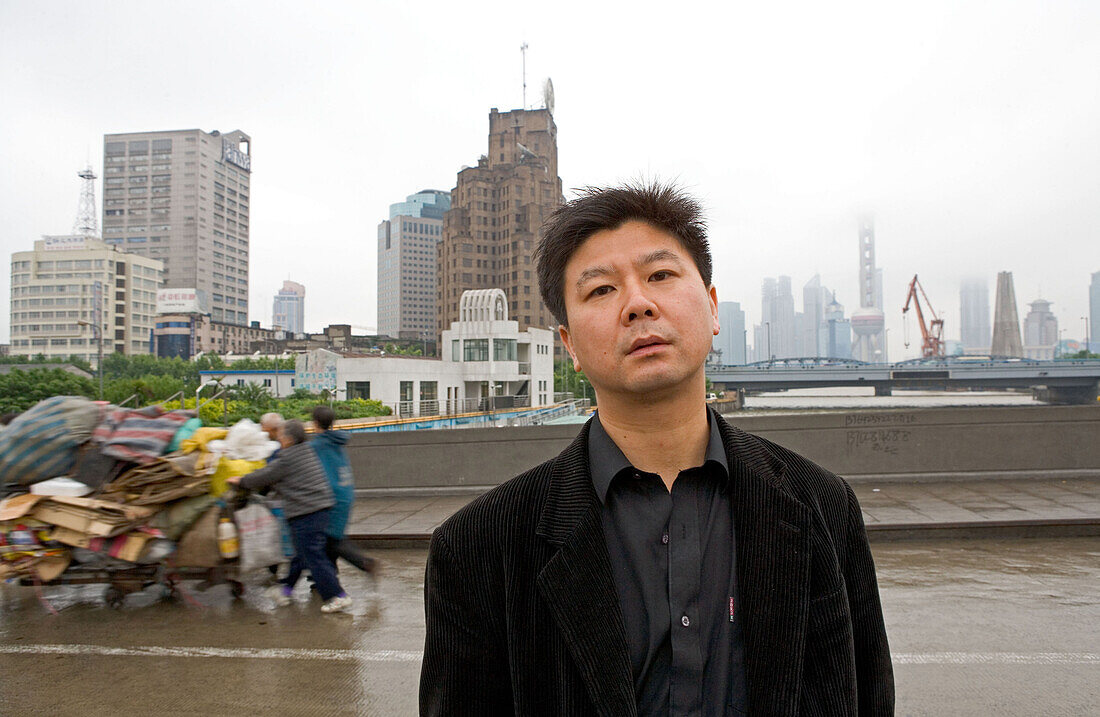 Andrew Cheng, film director,film director, social critic movie, photographed in Hangkou, Filmregisseur, movies, Shanghai Panic, Mian Mian, Welcome to Destination Shanghai, A loft in Shanghai