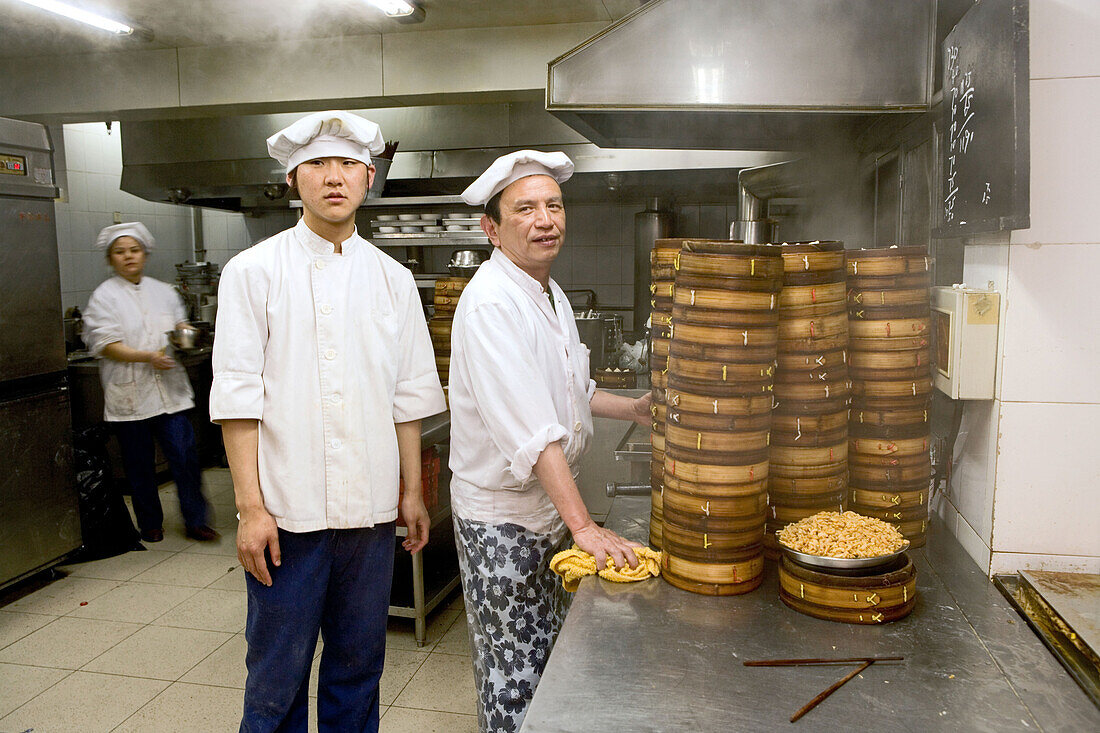 cooks in dumpling restaurant,kitchen with bamboo steam pots, dumplings, steamed, buns, Yu Garden