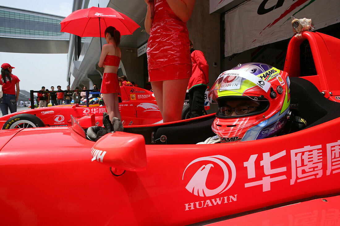 Shanghai circuit race course,show gilrs, racing driver, circuit, racing car, formula, Rot, red