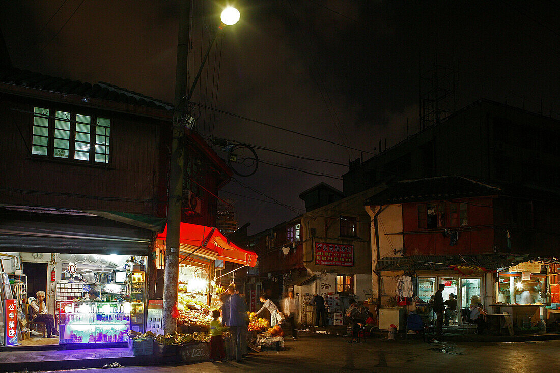 Hongkou quarter Shanghai, night market, street corner, Shops, street light, street lamp