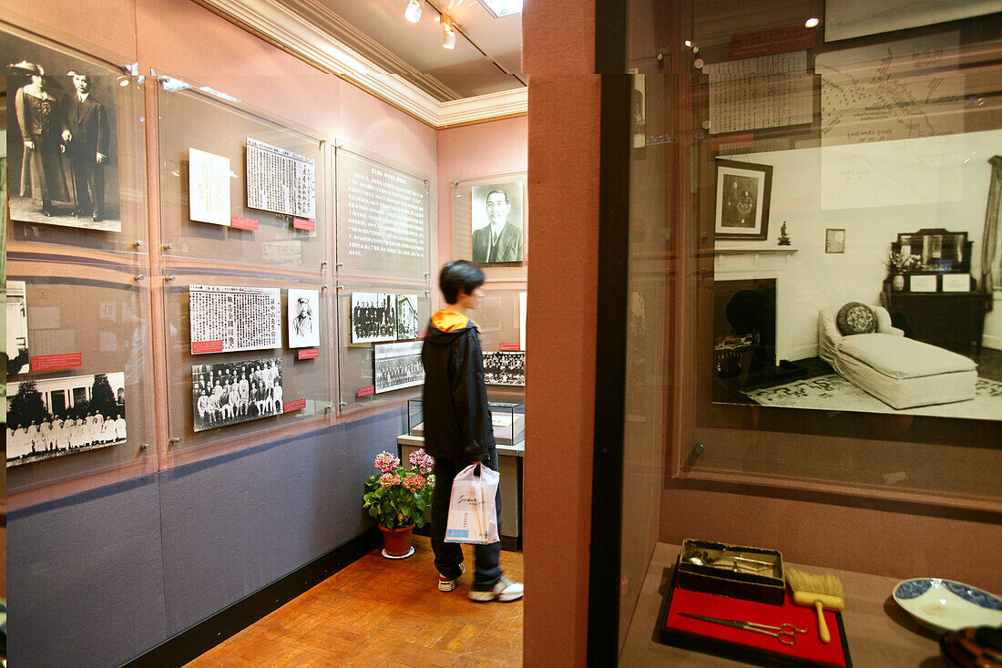 Sun Yat Sen, residence ,Revolutionär, ehemaliges Wohnhaus, former residence, museum, exhibition, Ausstellung