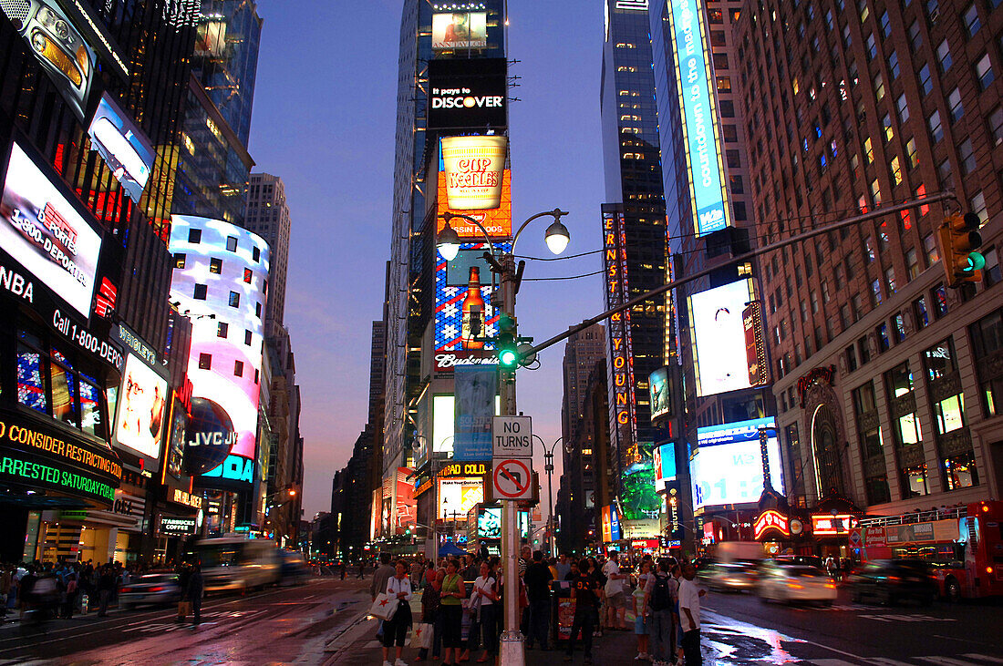 Timesquare am Abend, Manhatten, New York, USA