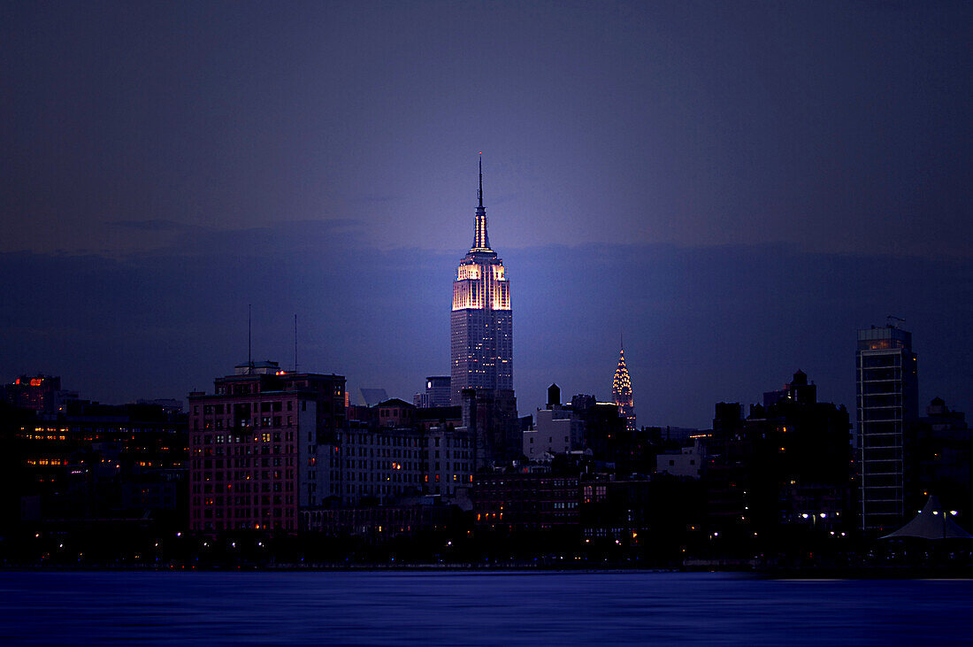 Empire State Building at Night, Manhatten, New York, USA