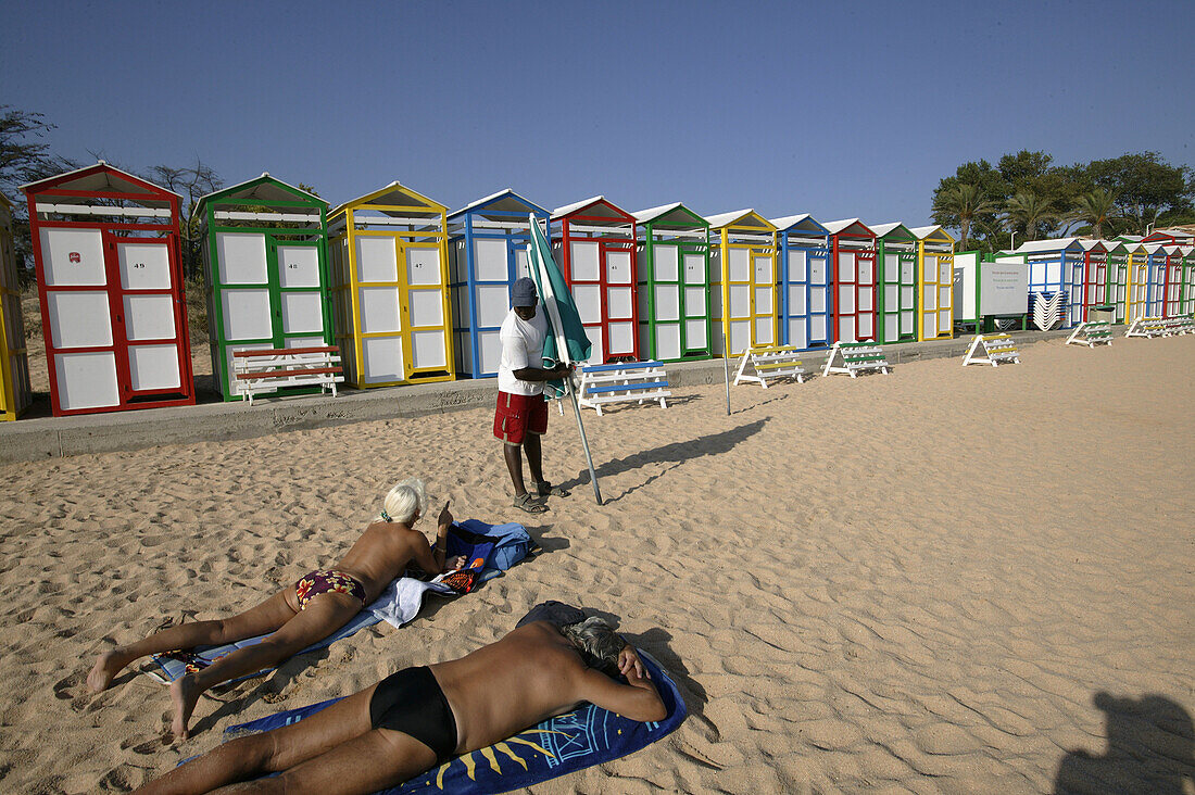 Costa Brava,Alte Badehäuschen am Strand von Sant Pol, Costa Brava, Katalonien Spanien