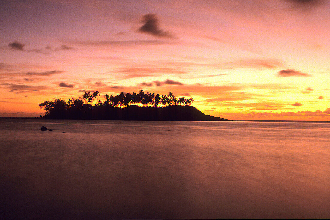 Motu at Sunrise,View from Muri Beach, Rarotonga, Cook Islands