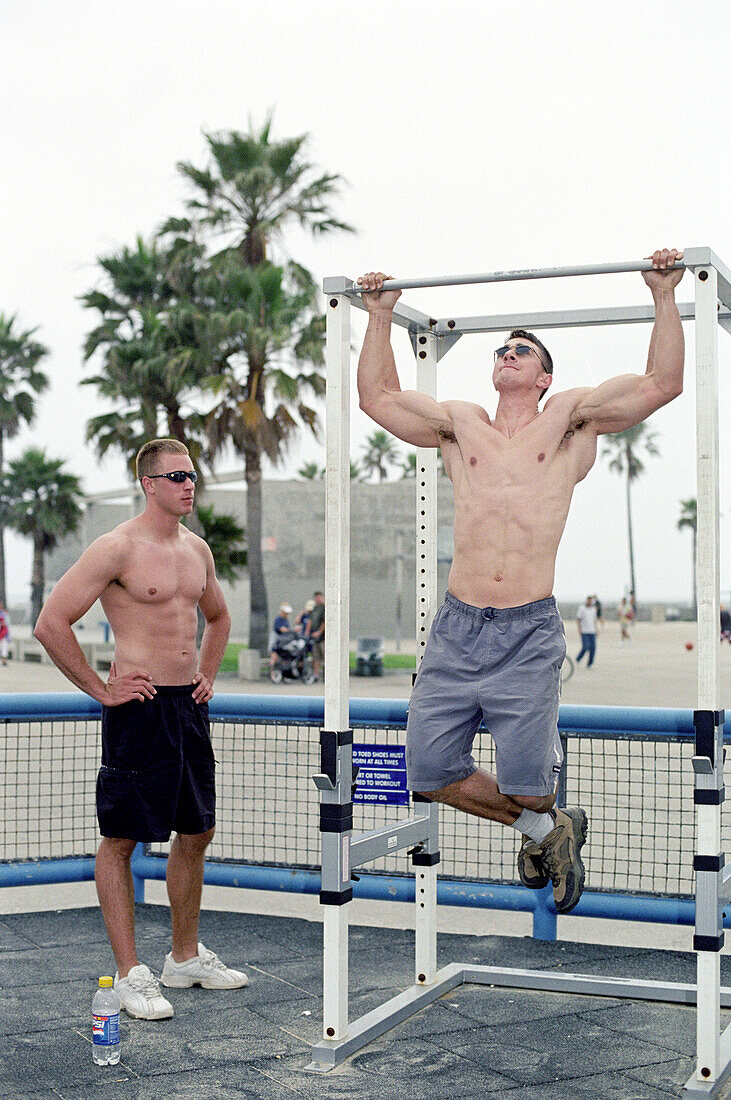 Bodybuilder, Venice Beach, Los Angeles, California, USA