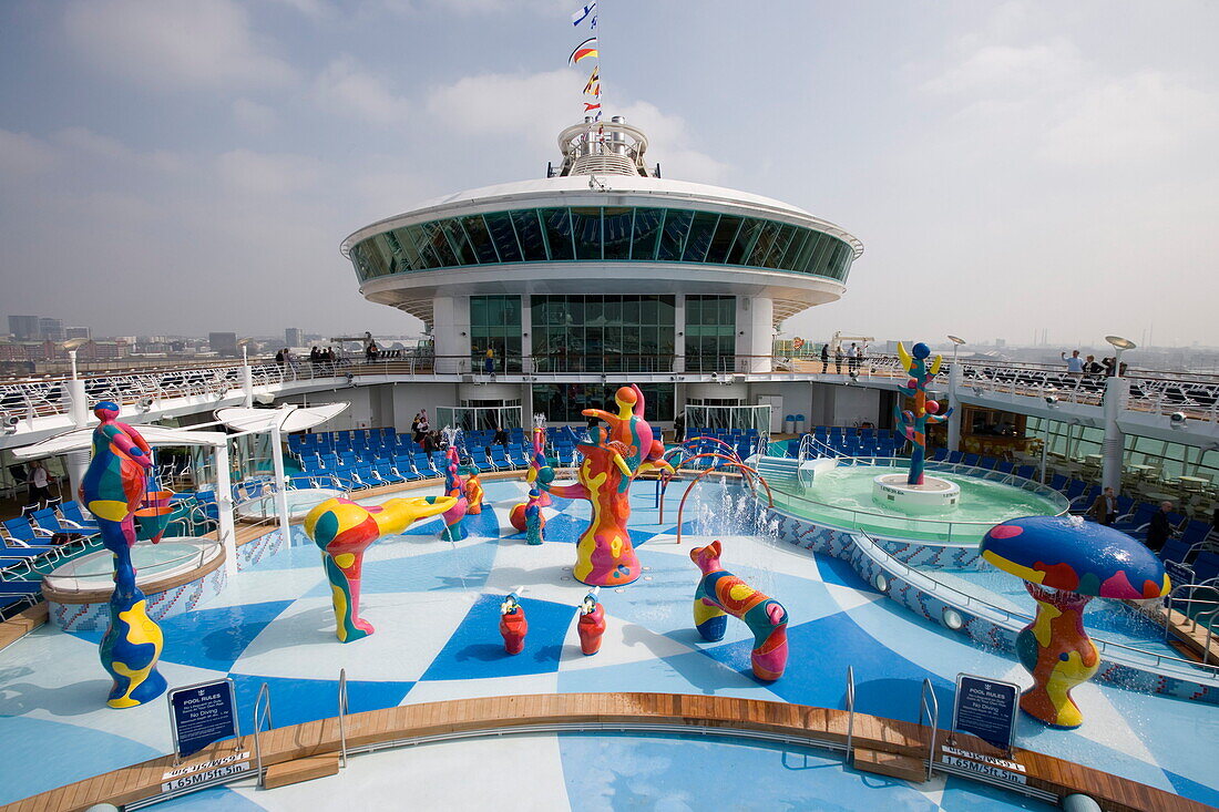 H2O Zone Schwimmbad und Springbrunnen auf Deck 11, Freedom of the Seas Kreuzfahrtschiff, Royal Caribbean International Cruise Line