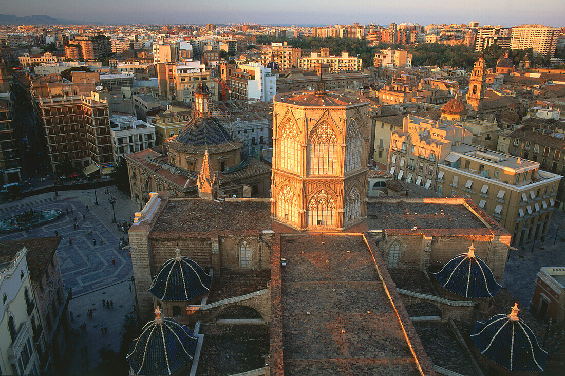 Blick vom Miguelete (Kathedrale) auf Kathedrale und Valencia,Valencia,Spanien