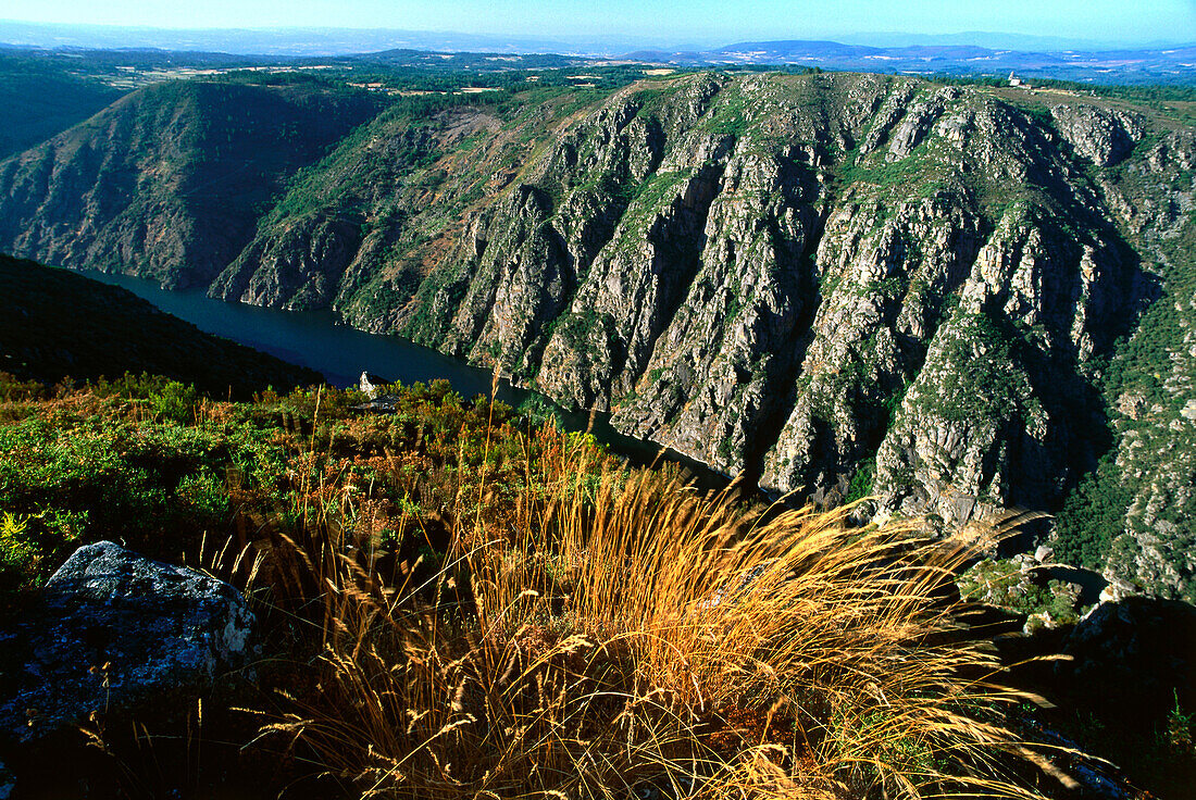 Gargantas del Sil,Tal des Rio Sil,in front of Mirador de Madrid,near Os Peares,Province Orense,Galicia,Spain