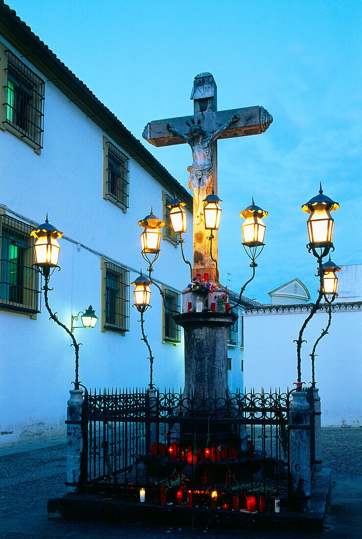Kreuz, Cristo de los Faroles, Plaza de los Dolores, Square, Historisches Zentrum von Córdoba, Córdoba, Andalusien, Spanien
