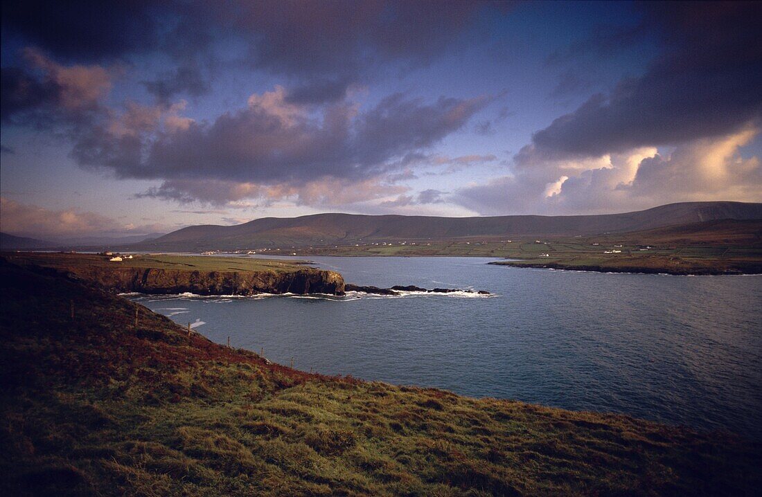 Sonnenuntergang bei Valentia island, Porthmagee, County Kerry, Irland