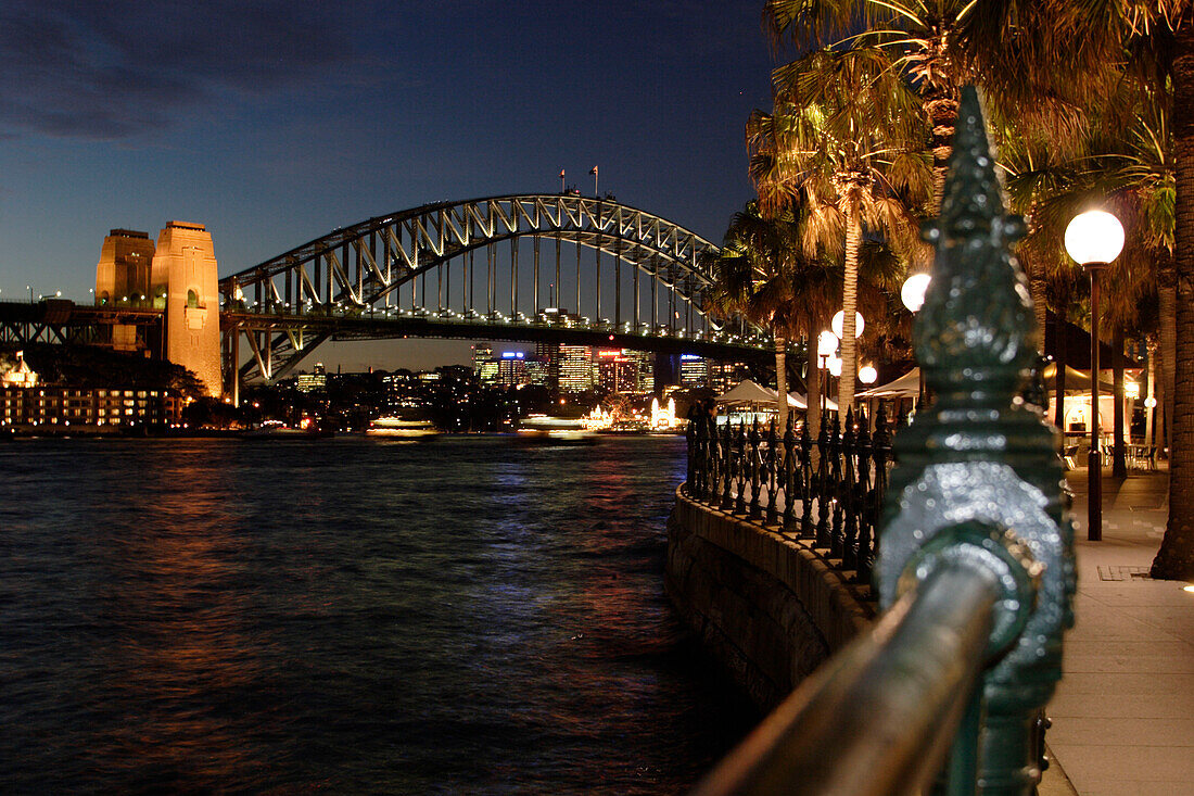 Circular Quay, Sydney Harbour bridge, state Capital of New South Wales, Sydney, Australia