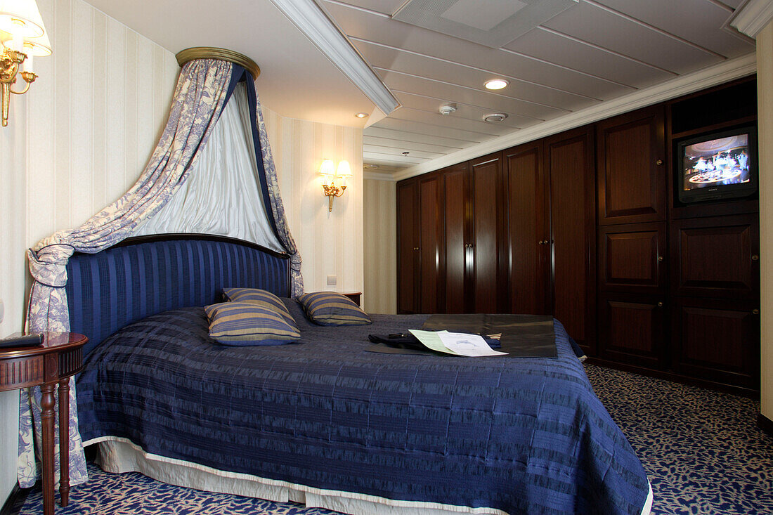 Suite, Kabine, Kreuzfahrtschiff MS Delphin Renaissance, Kreuzfahrt Bremerhaven - Südengland, England