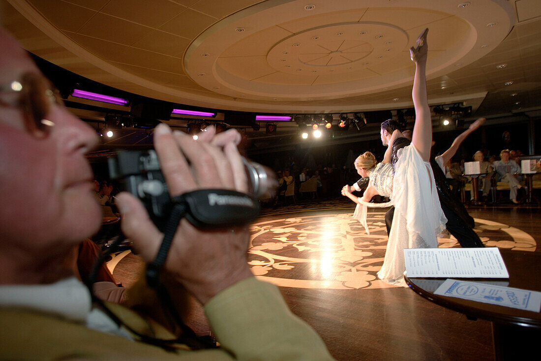 Show of the MDR-Ballet, late night, guests, cruise ship MS Delphin Renaissance, Cruise Bremerhaven - South England, England