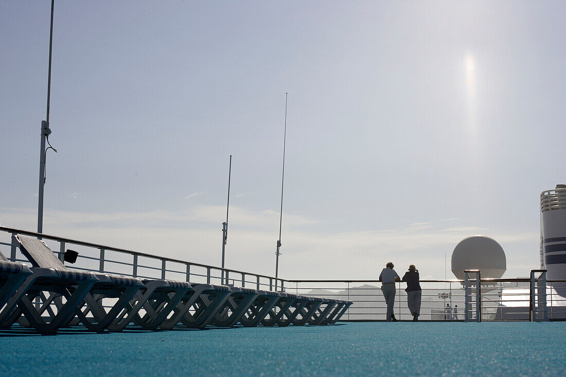 Sonnendeck, Liegestühle, Kreuzfahrtschiff MS Delphin Renaissance, Kreuzfahrt Bremerhaven - Südengland, England